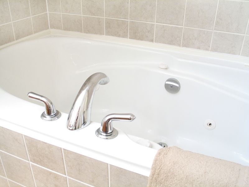 Tub Refinishing detail